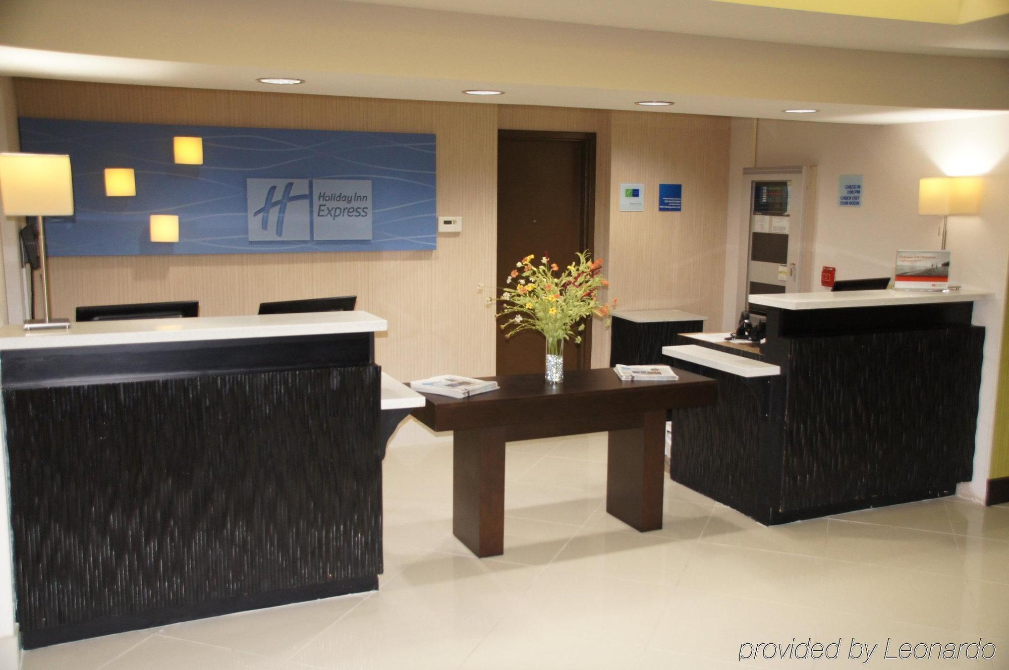 Elimwood Hotel, A Ramada By Wyndham Maryland Heights Exterior photo