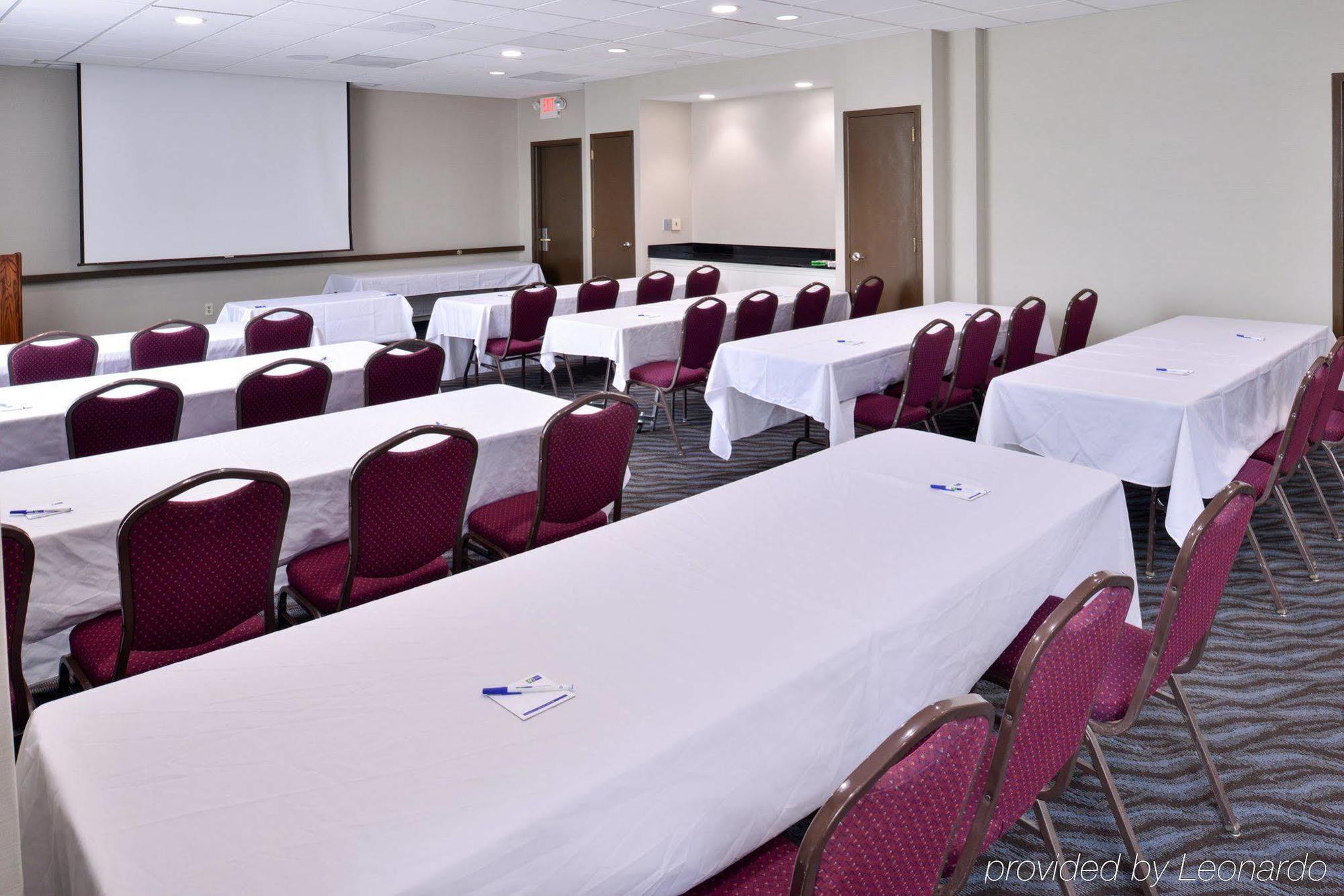 Elimwood Hotel, A Ramada By Wyndham Maryland Heights Exterior photo